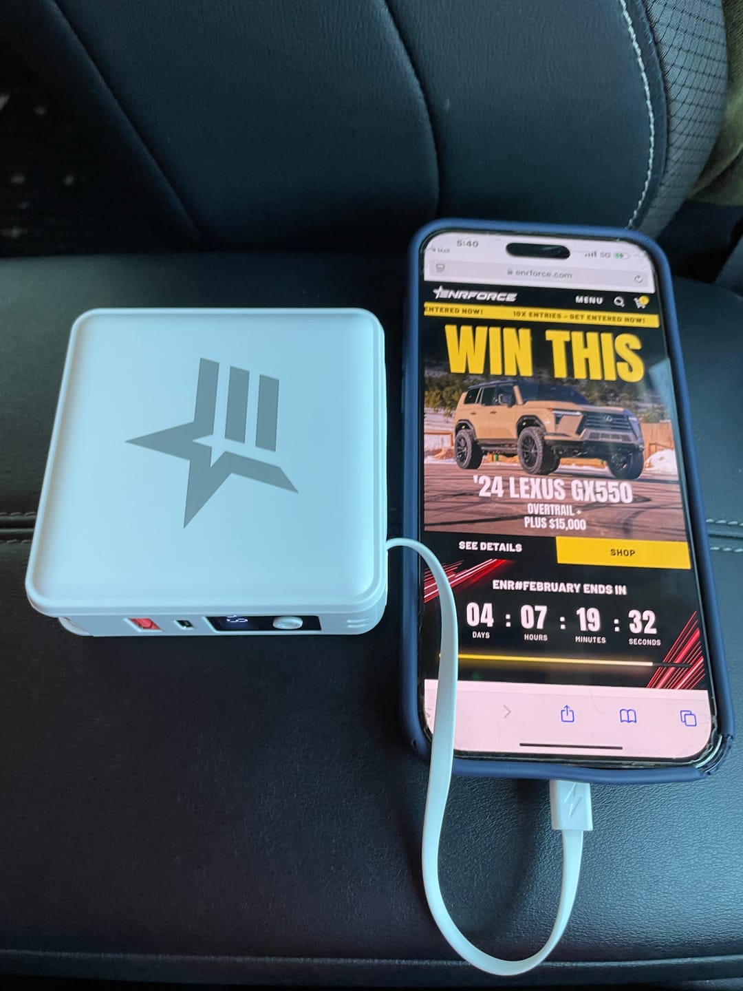 Customer photo review of 4 in 1 Wireless Power Bank Charger
