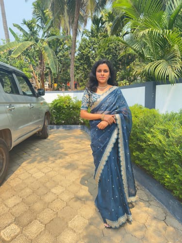 Customer photo review of Blue Sequins Embroidered Embroidered Organza Saree