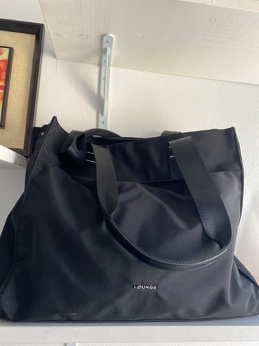 Customer photo review of Cartera De Hombro Notebook Nylon Icónica