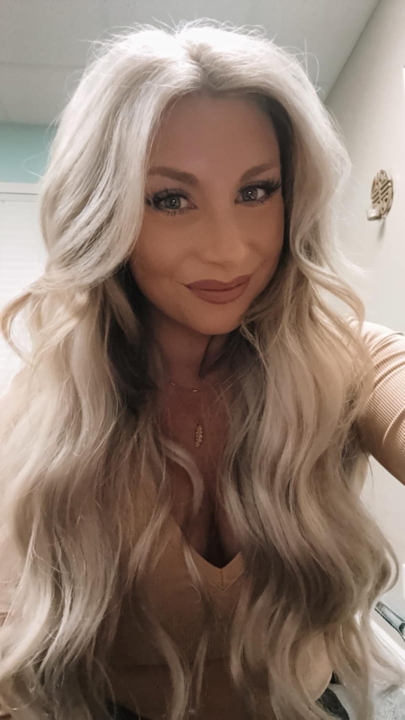Customer photo review of Machine Weft Hair Extensions White Blonde Virgin Sew In Bundles (#1000)