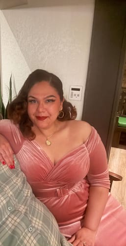 Customer photo review of PRE-ORDER - Starlet Wiggle Dress in Vixen Pink Velvet - Vixen by Micheline Pitt