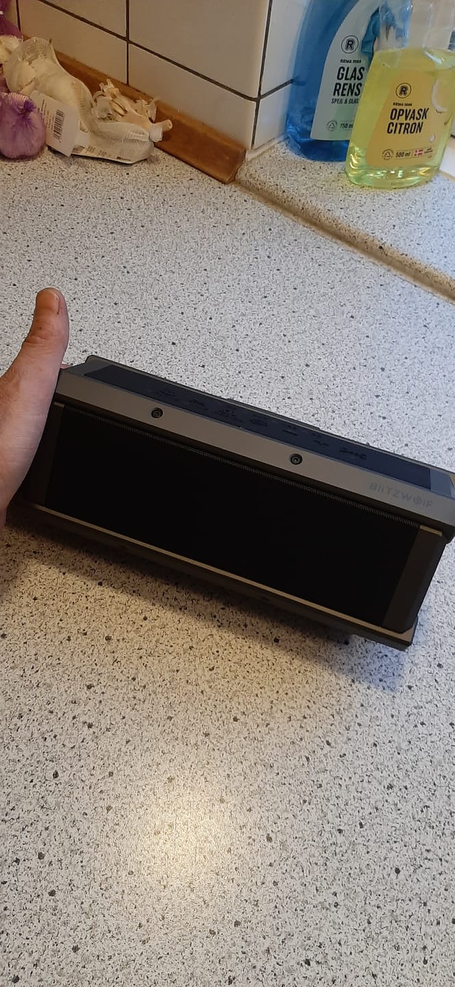Customer photo review of BlitzWolf® BW-WA3 100W Bluetooth Speaker Portable Speakers Quad Drivers Dual Diaphragm Deep Bass RGB Light TWS 5000mAh Outdoors Wireless Speaker