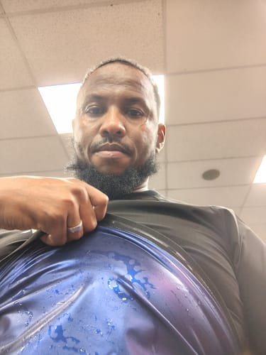 Customer photo review of Men's Heat Trapping T-Shirt
