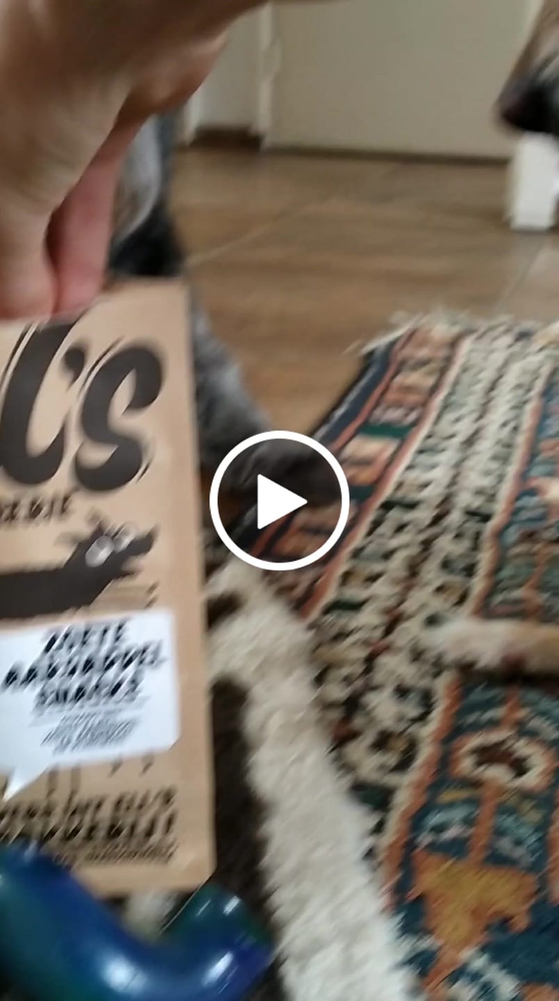 Customer video review of Zoete aardappelsnacks | Kleine hondensnacks