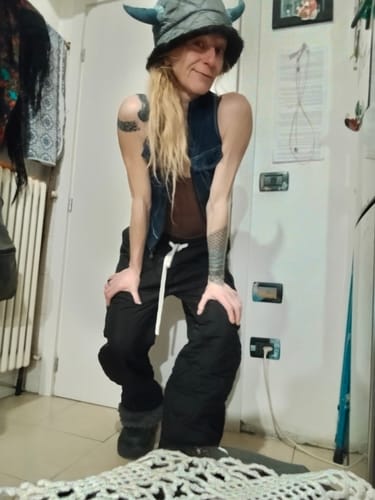 Customer photo review of Multi-pocket Lamb Wool Cotton Plus Velvet Thickened Wide-leg Pants