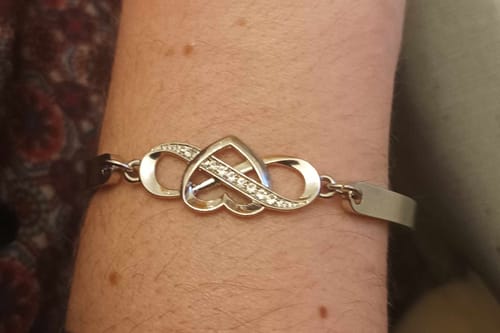 Customer photo review of Bracelet Amour Infini - A ma fille, crois en toi autant que je crois en toi. Je t'aime