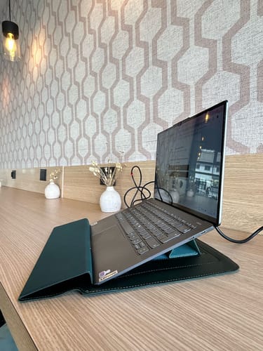 Customer photo review of Funda Notebook Smart Workstation