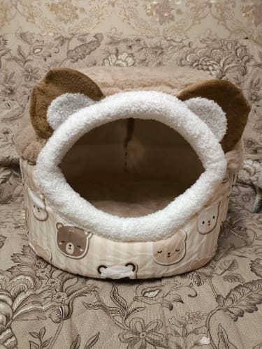 Customer photo review of Cute Cat Bed Pet Dog House Winter Cat Villa Sleep Kennel Removable Warm Nest Enclosed Tents Cave Sofa Pet Supplies Accessory