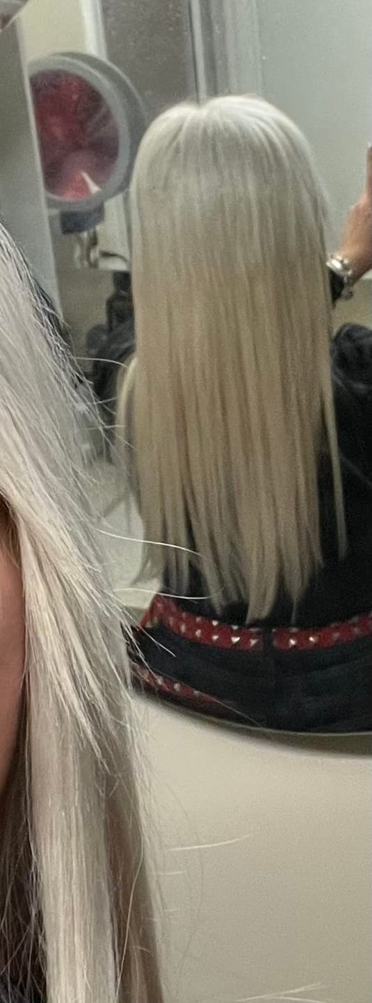 Customer photo review of Machine Weft Hair Extensions White Blonde Virgin Sew In Bundles (#1000)