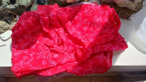 Customer photo review of Vestido Lurex Halter Pink