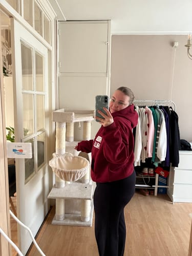 Customer photo review of GATED COMMUNITY ZIP HOODIE BURGUNDY