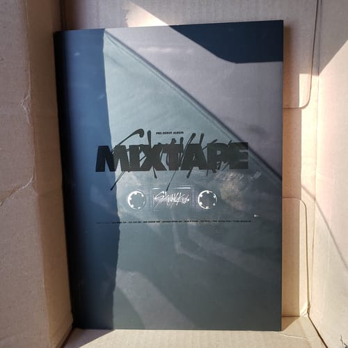 Customer photo review of STRAY KIDS - DEBUT ALBUM [MIXTAPE]