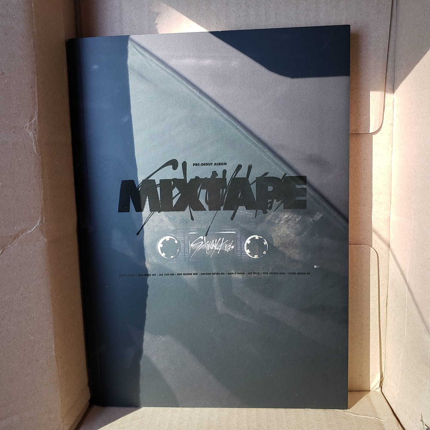 Customer photo review of STRAY KIDS - DEBUT ALBUM [MIXTAPE]