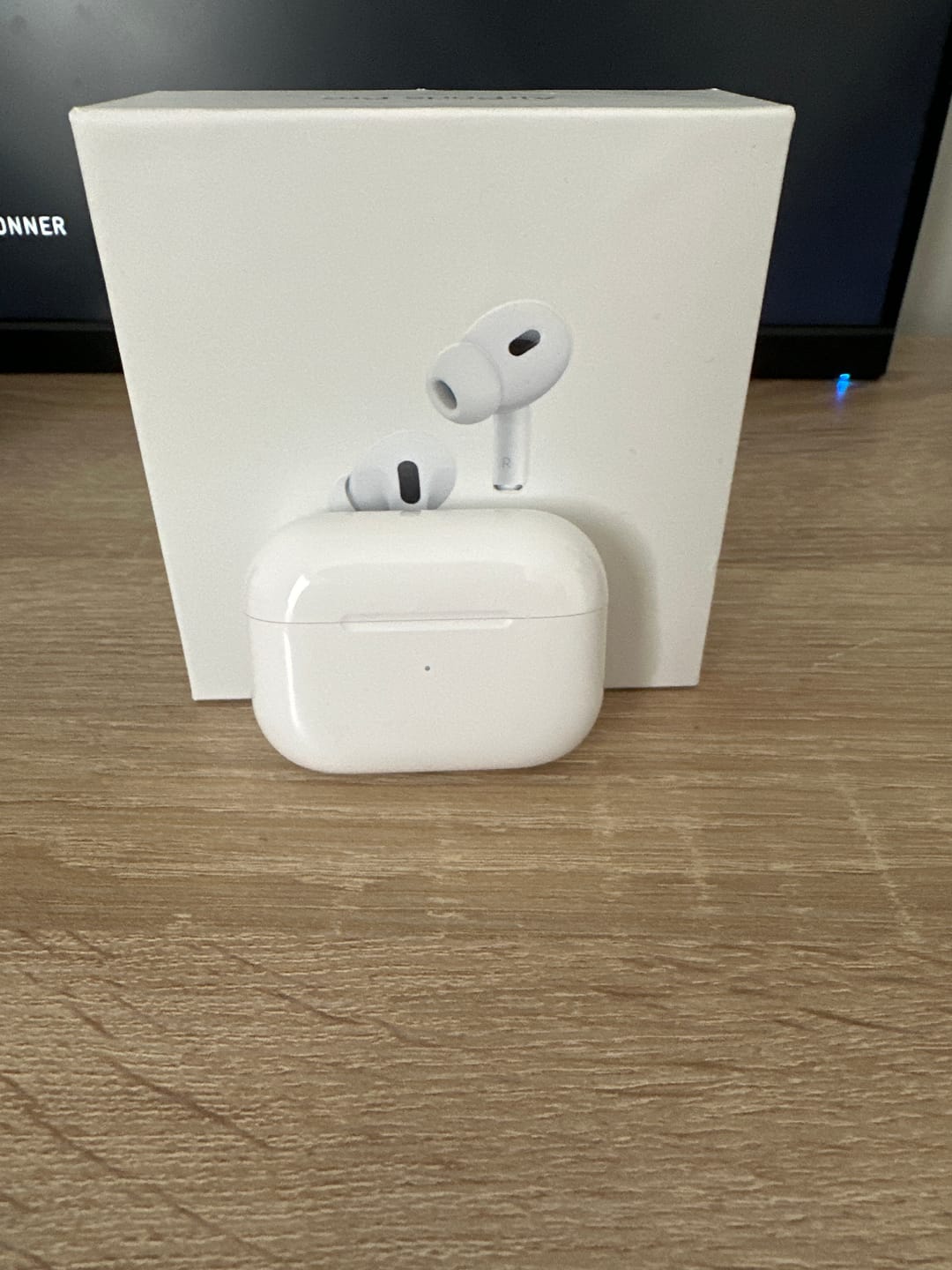 Customer photo review of Pods Pro 3 (2024)