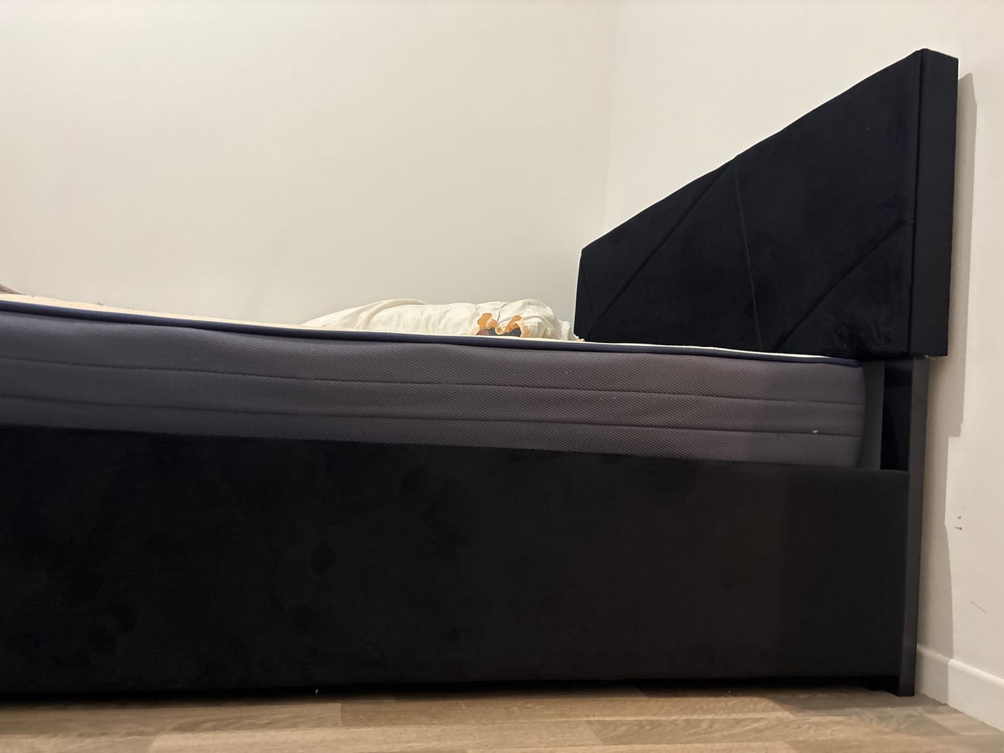 Customer photo review of Lit coffre design - LEA