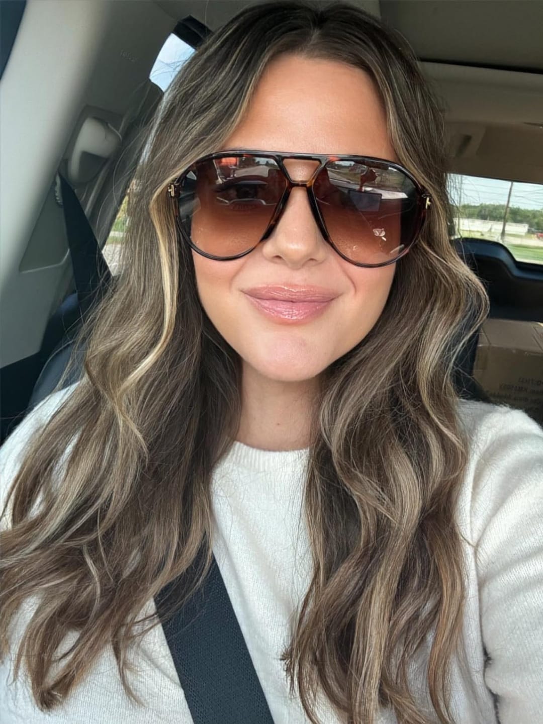 Customer photo review of Virgin Machine Weft Hair Extensions Balayage Hair Bundles (#4/27/4)