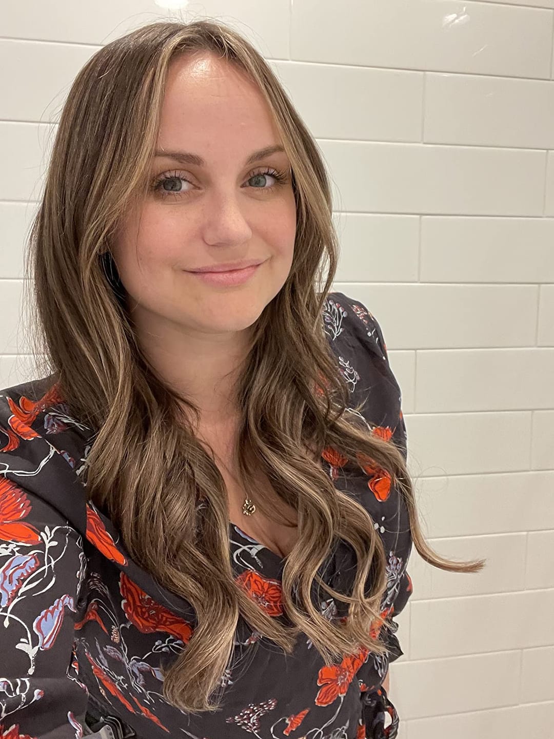 Customer photo review of Virgin Machine Weft Hair Extensions Balayage Hair Bundles (#4/27/4)