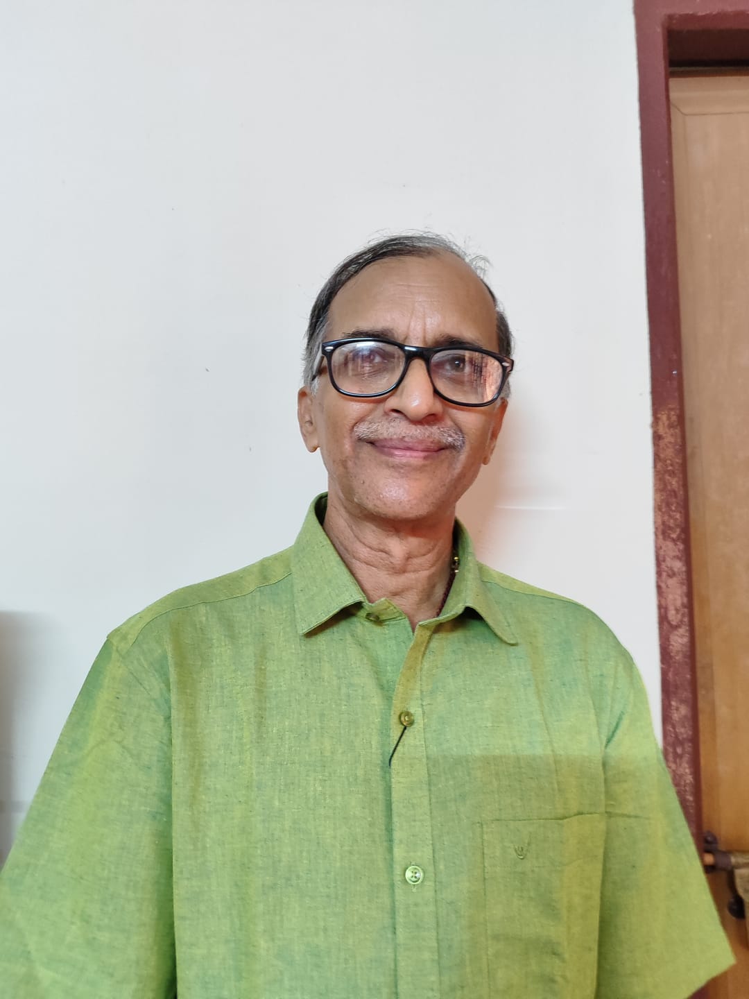 Customer photo review of Linen Classic - Light Green Formal Shirts for Mens | Uathayam