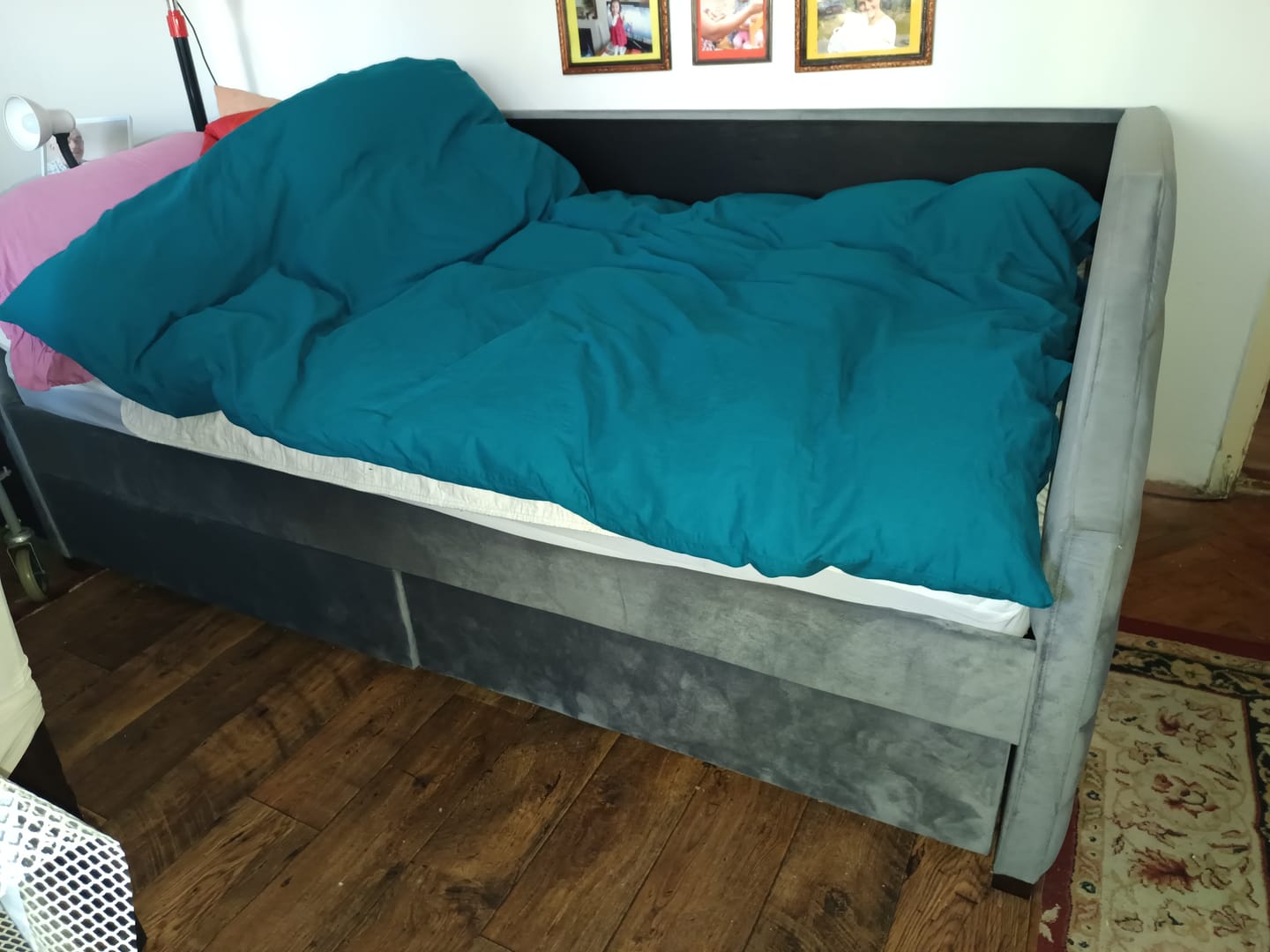 Customer photo review of Pat NADIA 120x200, stofa catifelata gri, cu somiera si sertare