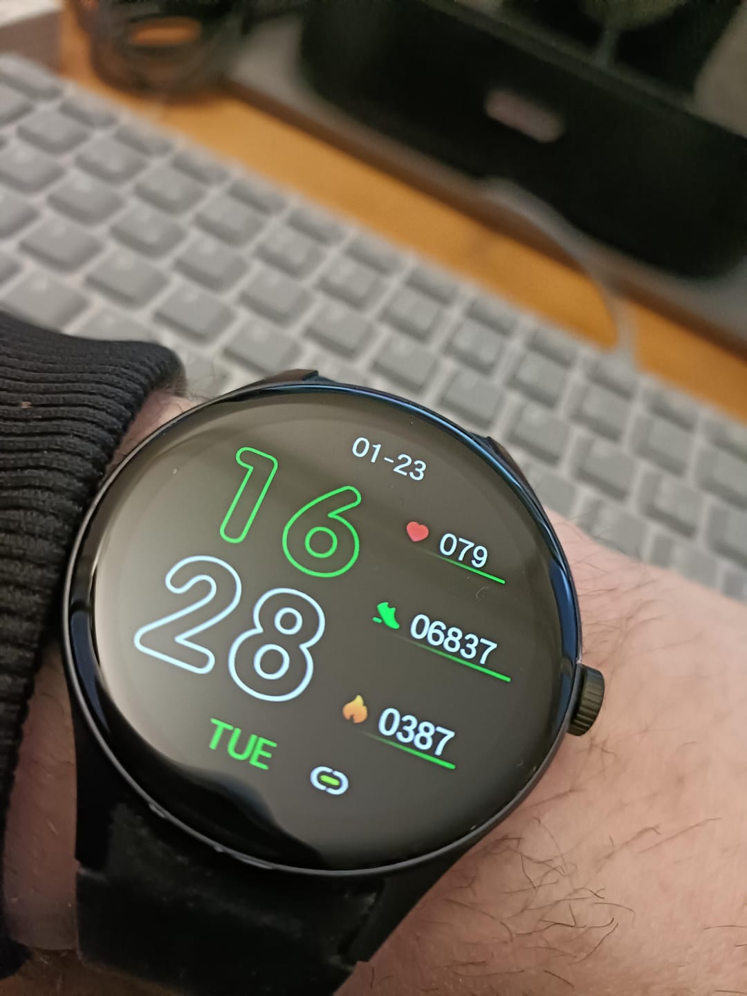 Customer photo review of Bearscome Blood Sugar Blood Pressure Blood oxygen Sleep Monitoring Waterproof Smartwatch