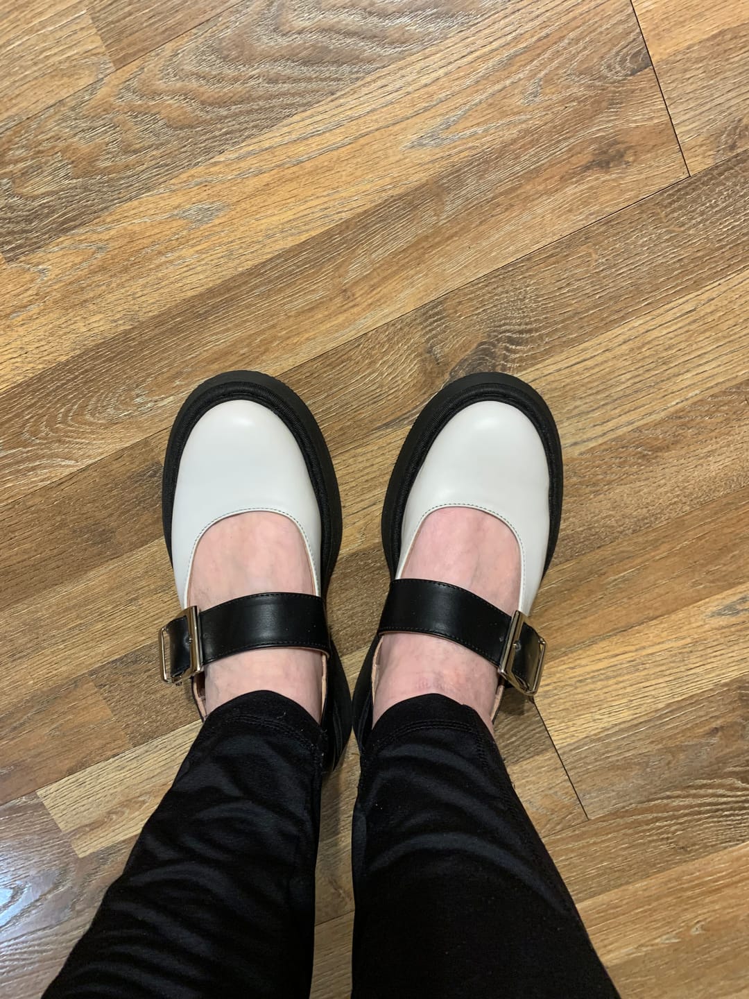 Customer photo review of Mėnulis Closed Toe Sandals