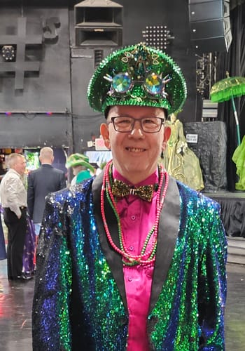 Customer photo review of Ties2you Party Tie Green Golden Imitated Crystal Men's Pre-Tied Bowtie