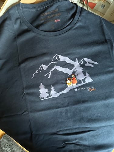 Customer photo review of HEIDI - Josef - Damen Premium Organic Shirt