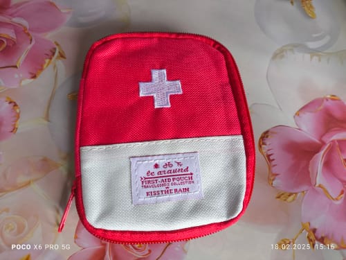 Customer photo review of Kompakte MediPack - Tragbare Medizintasche für Unterwegs