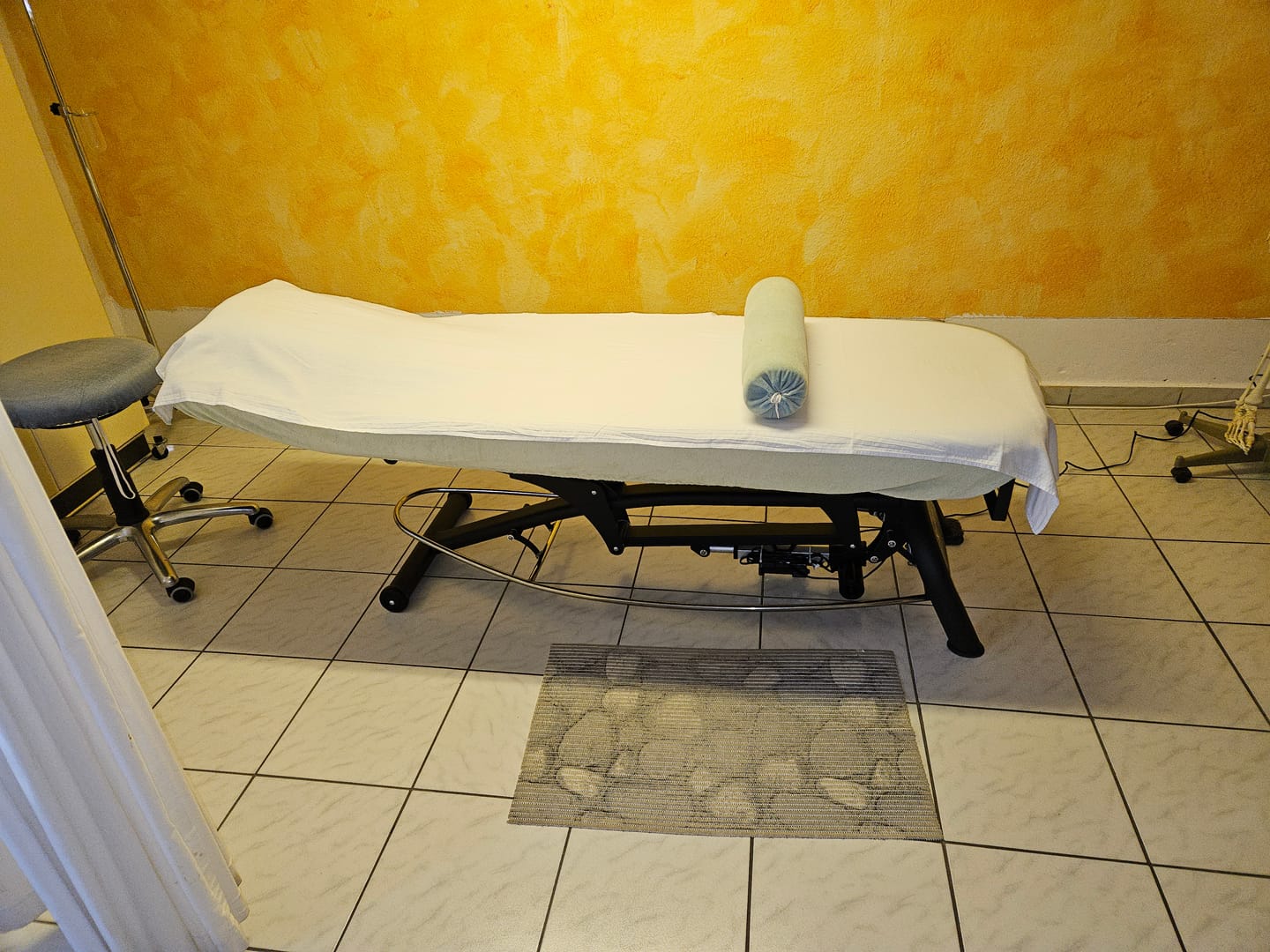 Customer photo review of Massageliege Elektrisch Agila 2 2-Segmente