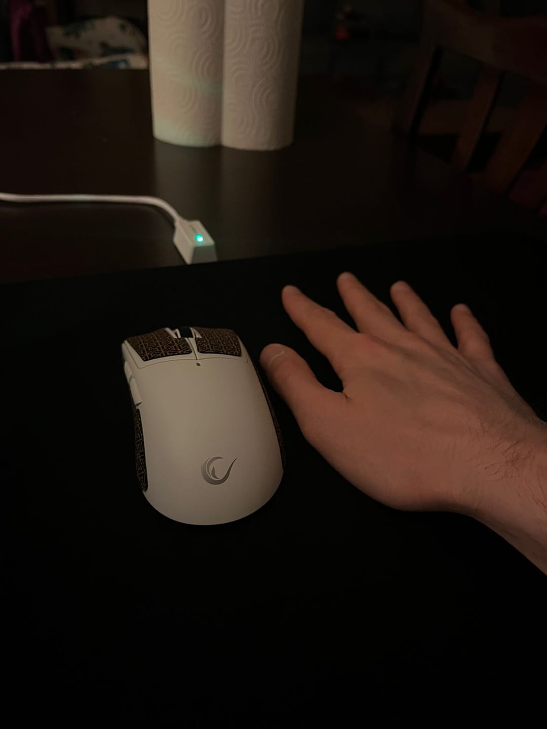 Customer photo review of Blitz Ultimate 8K Kablosuz Oyuncu Mouse - Beyaz