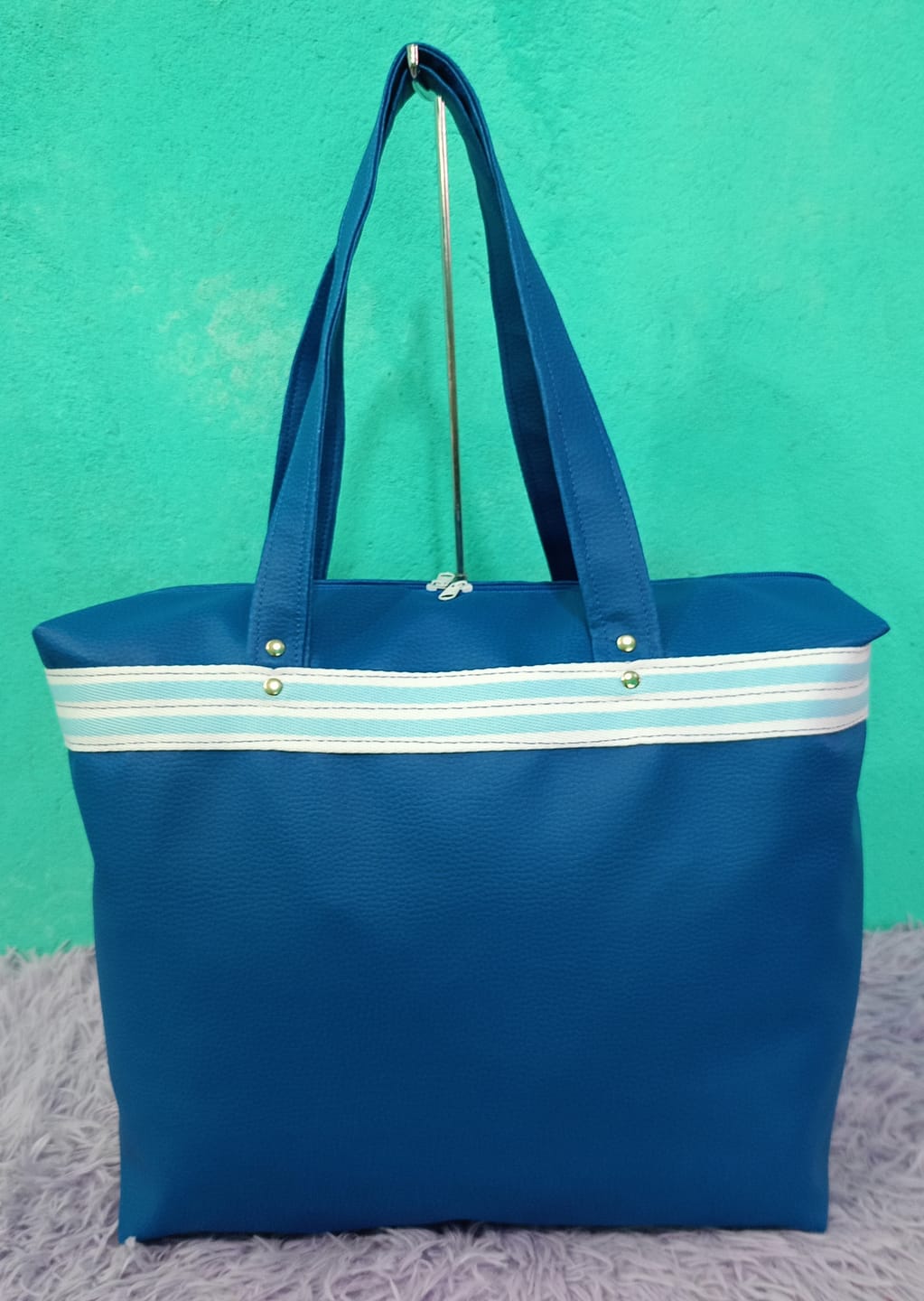 Customer photo review of DOLLARO 0.7MM COM FUNDO DE MALHA COR ROYAL