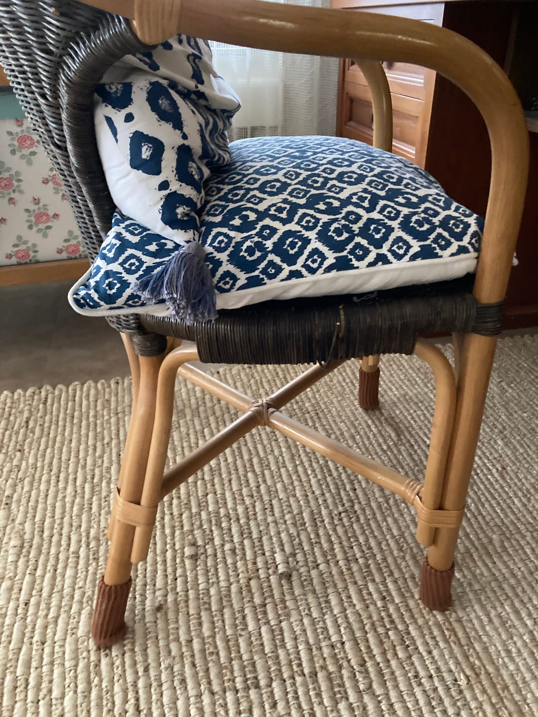 Customer photo review of Stuhlsocken Hellbraun 4er Set