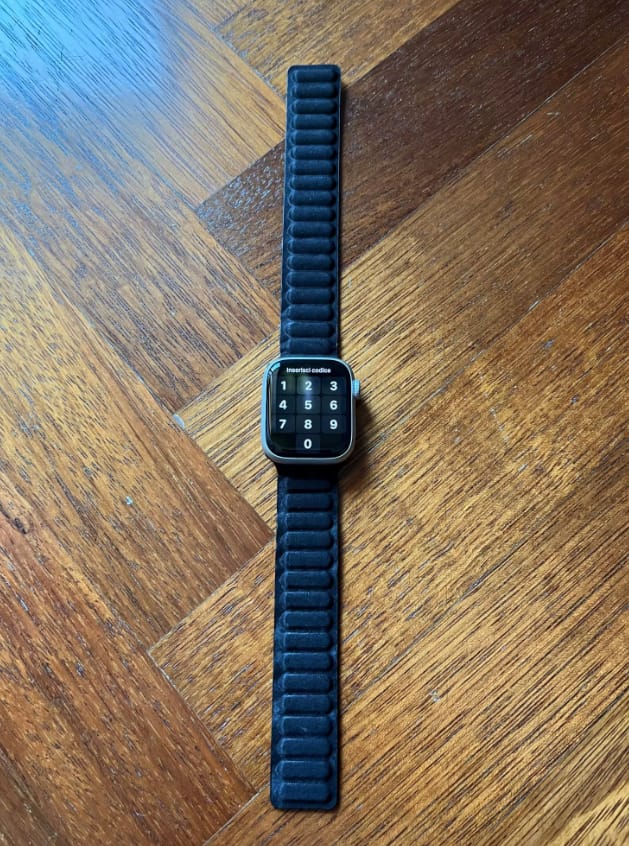 Customer photo review of Pebbled Woven Magnetic Band