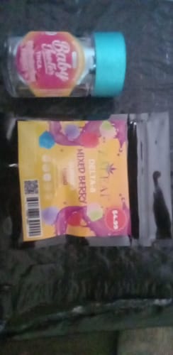 Customer photo review of Jeeter Delta-8 THC-A Live Resin Pre Roll – 6 Count Watermelon Runtz