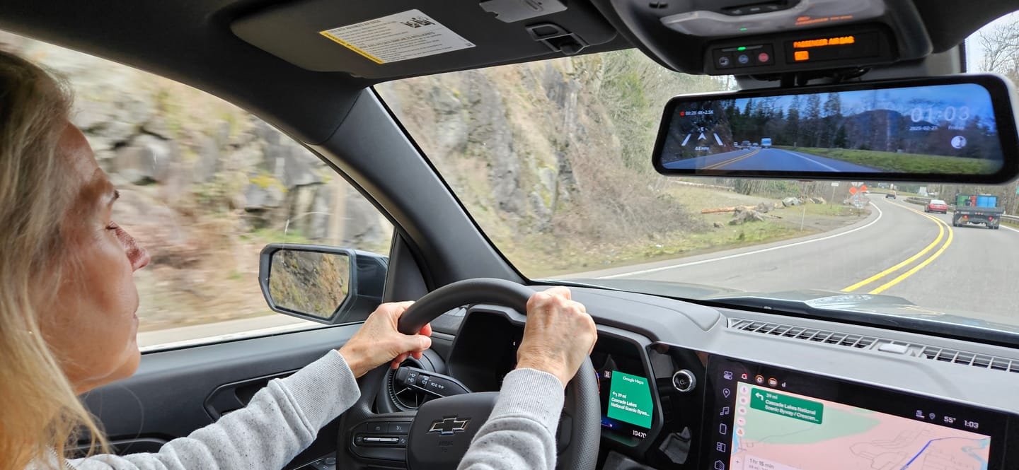 Customer photo review of WOLFBOX G900Pro 12MP WiFi Touch Screen Rear View Mirror Dash Cam Smart Mirror with Exclusive 30-Month Warranty