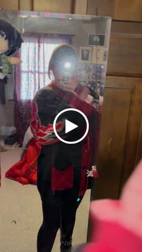 Customer video review of Genshin Cardigan III Preorder