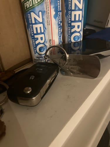 Customer photo review of Farts Keyring