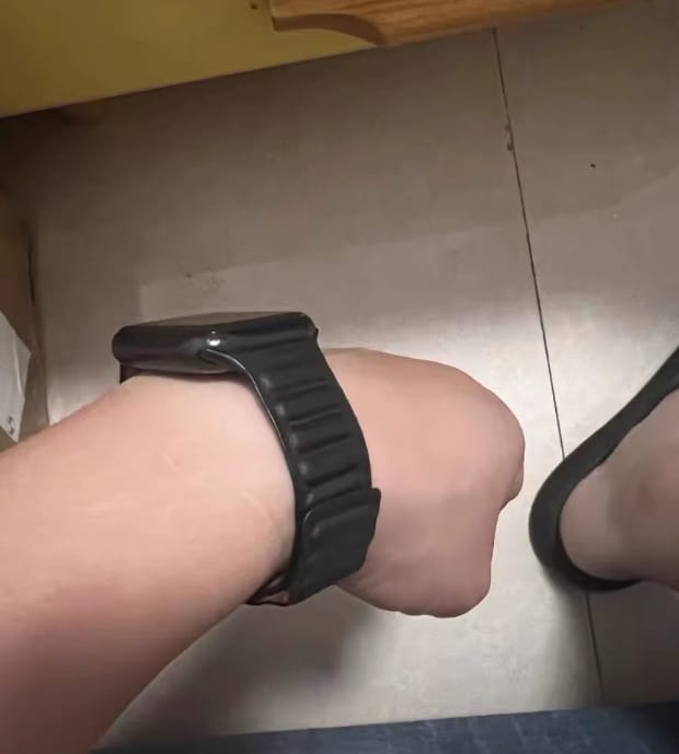 Customer photo review of Pebbled Woven Magnetic Band