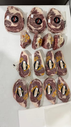 Reseña con foto de un cliente sobre New York Steak Dry Aged