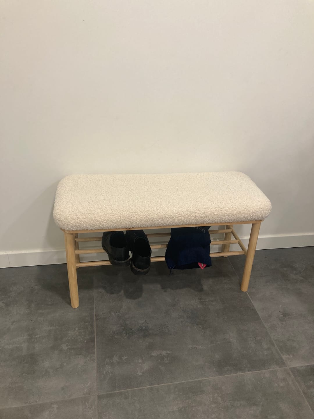 Customer photo review of ASUGI - Banc avec rangement en pin massif et bouclettes blanches