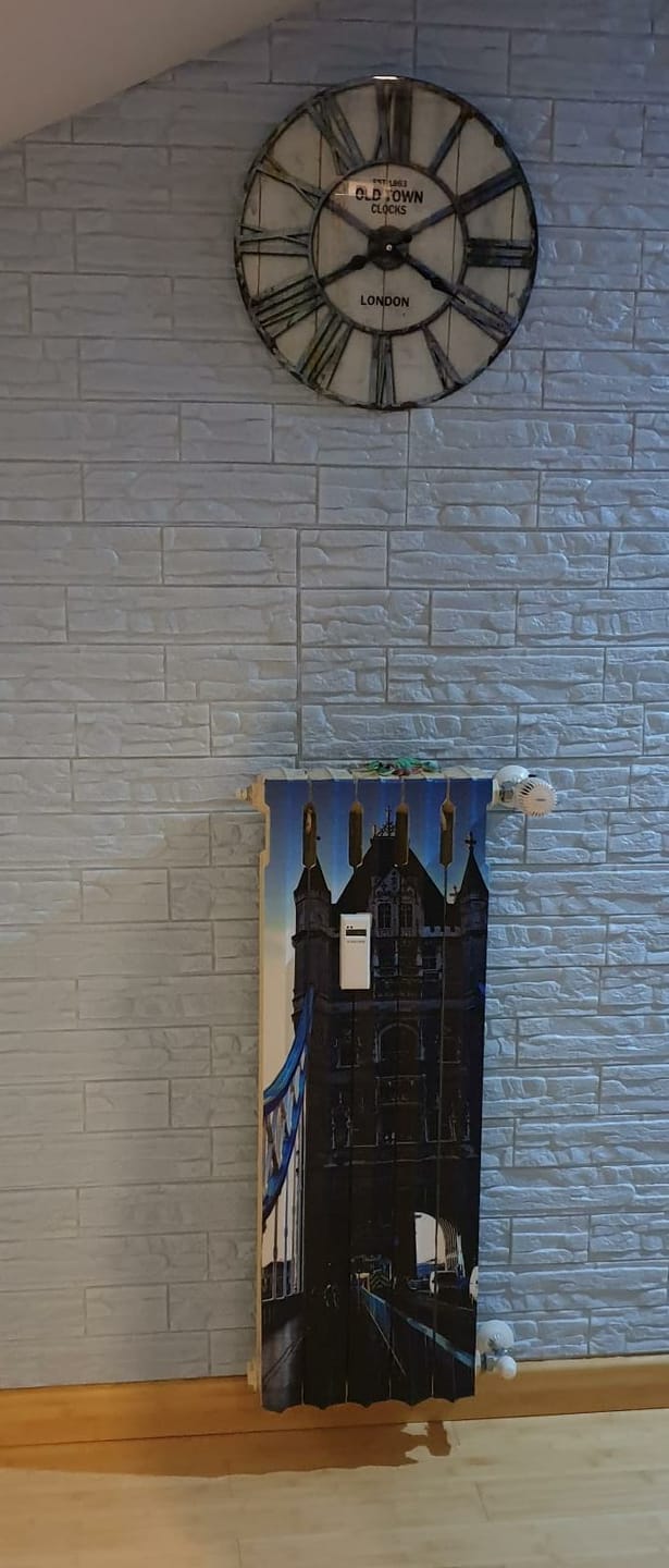 Customer photo review of Rivestimento Personalizzato Termosifone