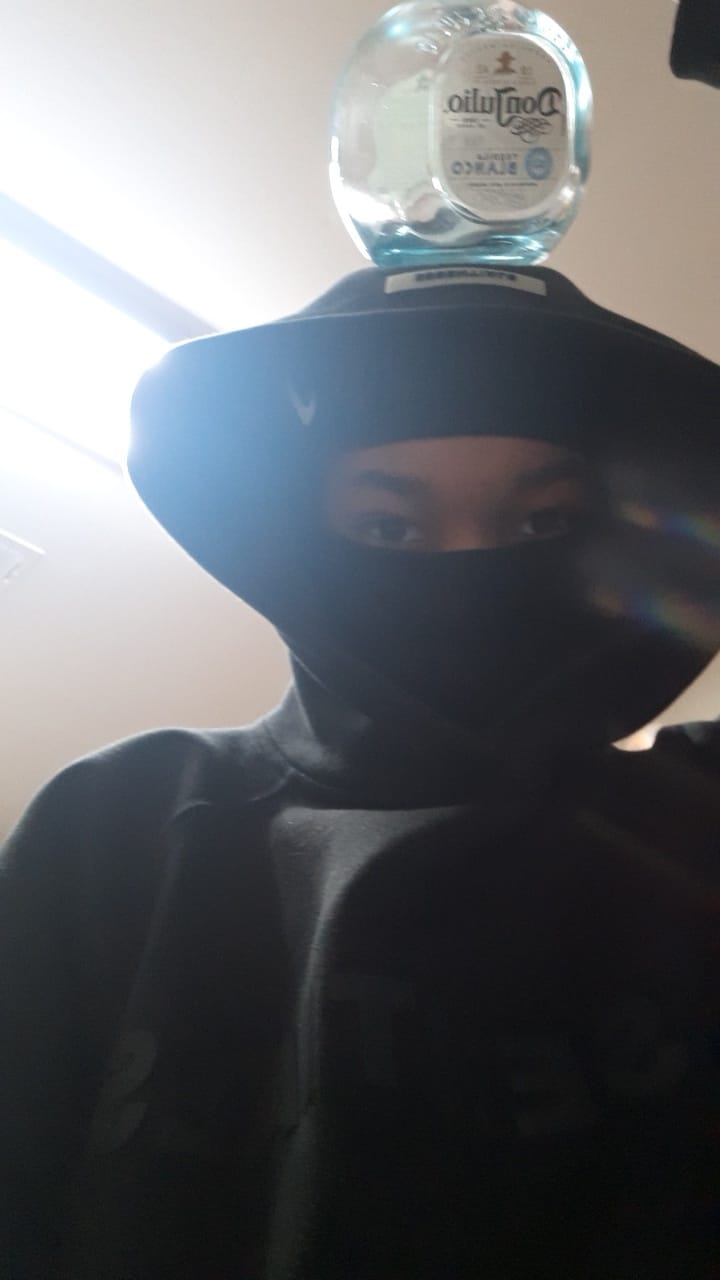 Customer photo review of NEW! Stylish 3:3 Essentials Hooded Sweatshirt 3:3 3SS3NTIALS HOODIE (Black)