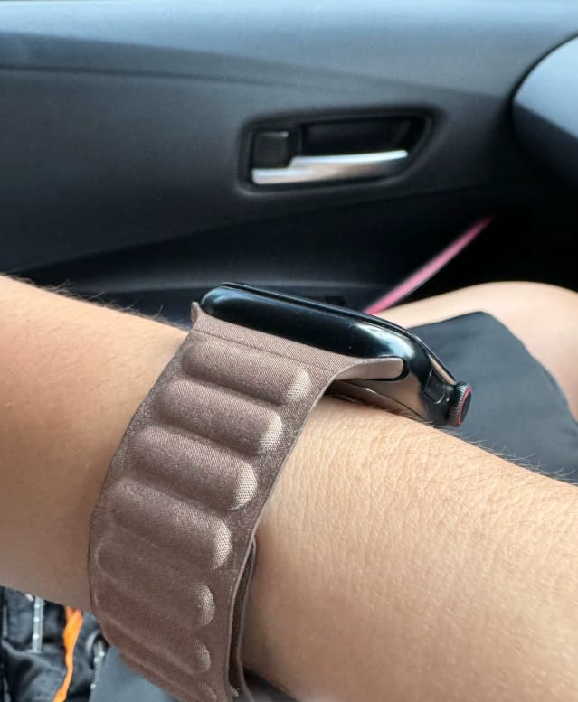 Customer photo review of Pebbled Woven Magnetic Band