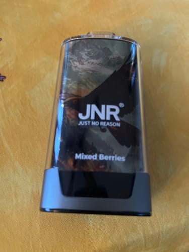 Customer photo review of JNR - Falcon Pro - 28000 Bouffées - 2% de nicotine - Puff Jetable / Vape Disposable