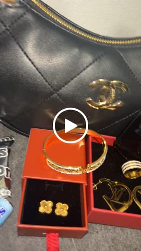 Customer video review of Cute Umhängetasche