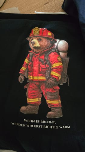 Customer photo review of RICHTIG WARM - Premium Hoodie