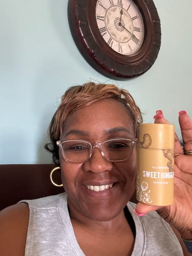 Customer photo review of Sweet Ginger Vapor Rub