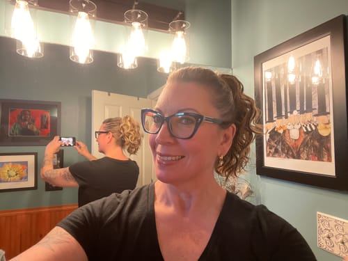 Customer photo review of JuvaBun Claw Clip Beach Waves Ponytail Extension 10''