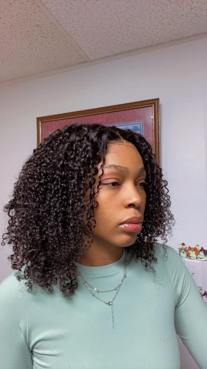 Customer photo review of Wavymy Afro Kinky Curly 7x5 Lace Glueless Wigs HD Lace Wear & Go Wigs Dome Cap 180% Density Layered Curly Hairstyle