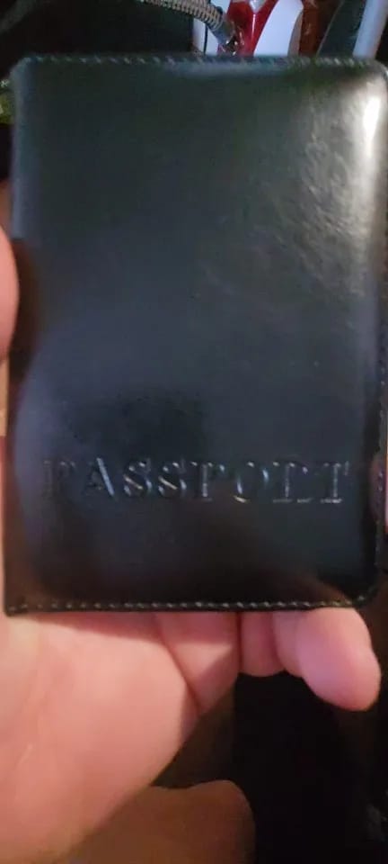 Customer photo review of Portefeuille Homme pour Passeport
